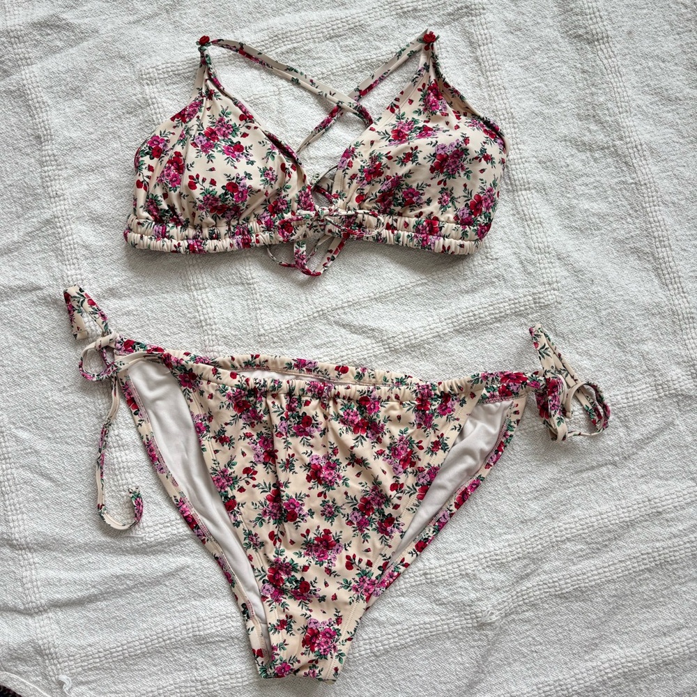 Wild Fable Floral Bikini Set - Cream and Pink